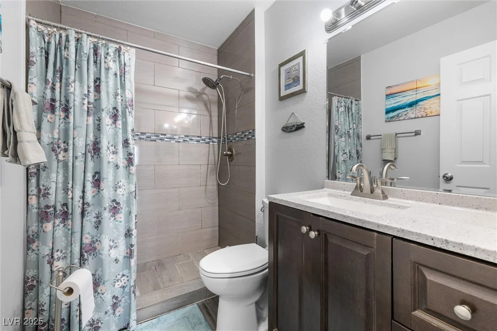 7984 Laurena, Las Vegas, NV 89147