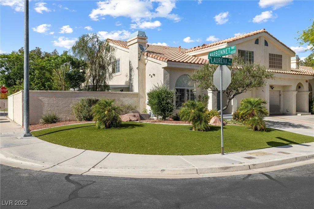 7984 Laurena, Las Vegas, NV 89147
