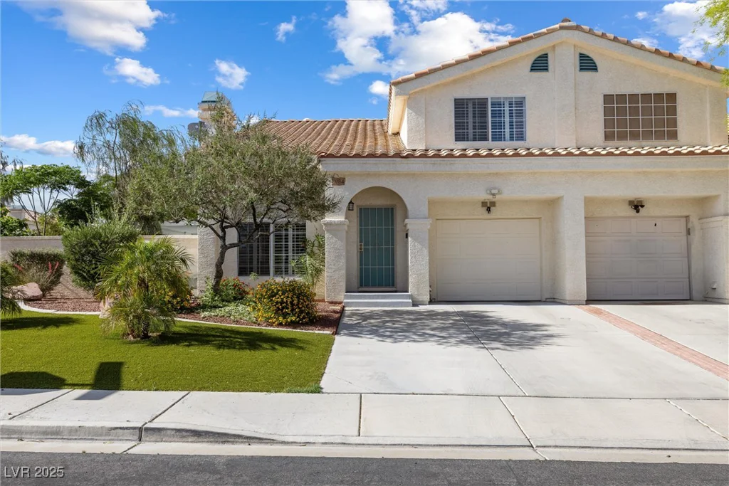 7984 Laurena, Las Vegas, NV 89147