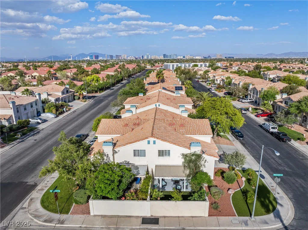 7984 Laurena, Las Vegas, NV 89147