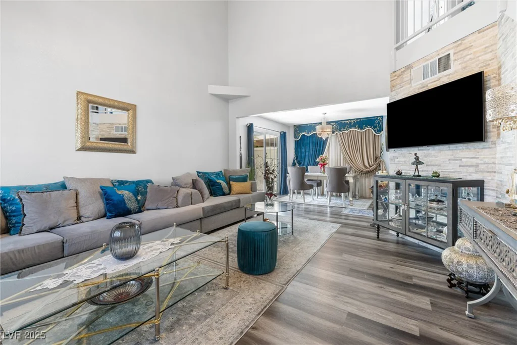 7984 Laurena, Las Vegas, NV 89147