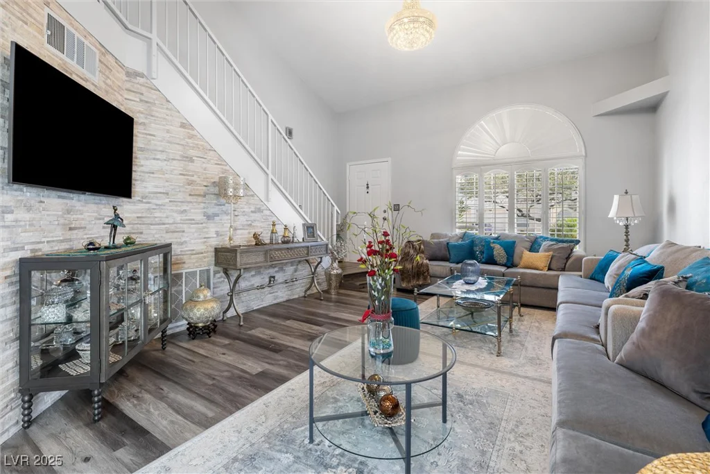 7984 Laurena, Las Vegas, NV 89147