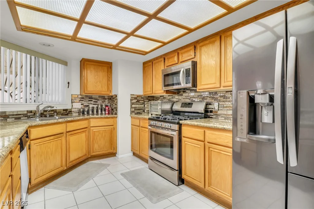 8316 Vibrant Dr, Las Vegas, NV 89117
