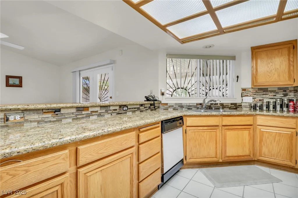8316 Vibrant Dr, Las Vegas, NV 89117