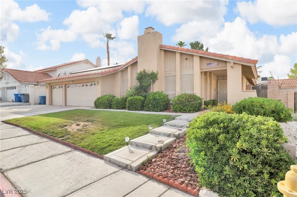 8316 Vibrant Dr, Las Vegas, NV 89117