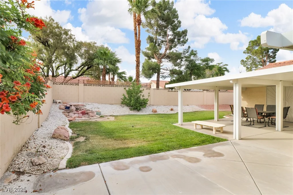 8316 Vibrant Dr, Las Vegas, NV 89117