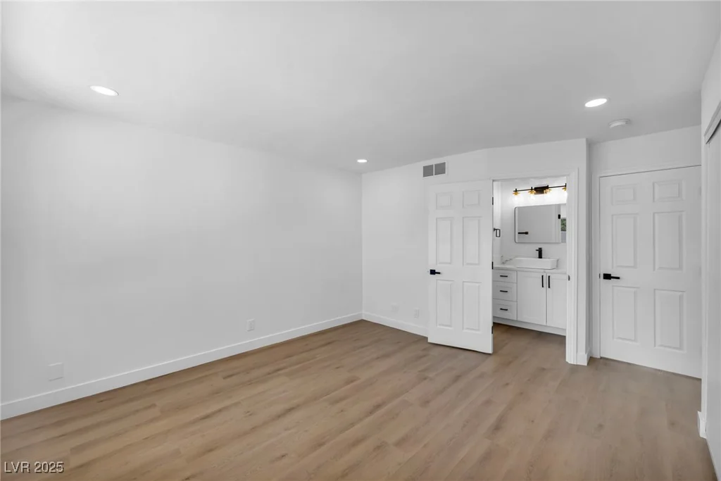 6939 Paddington, Las Vegas, NV 89147