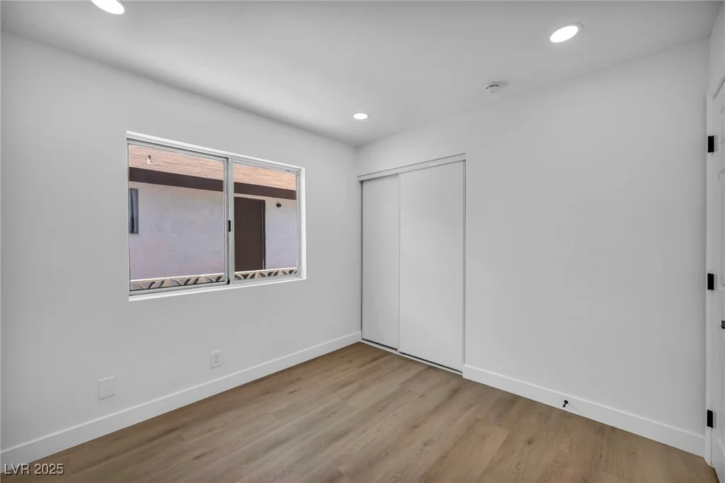 6939 Paddington, Las Vegas, NV 89147
