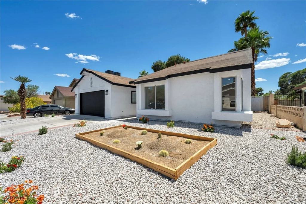 6939 Paddington, Las Vegas, NV 89147