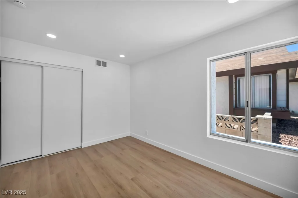 6939 Paddington, Las Vegas, NV 89147