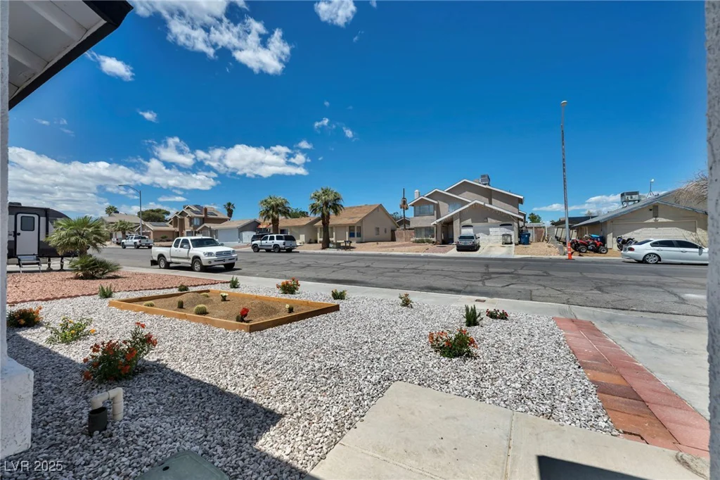 6939 Paddington, Las Vegas, NV 89147