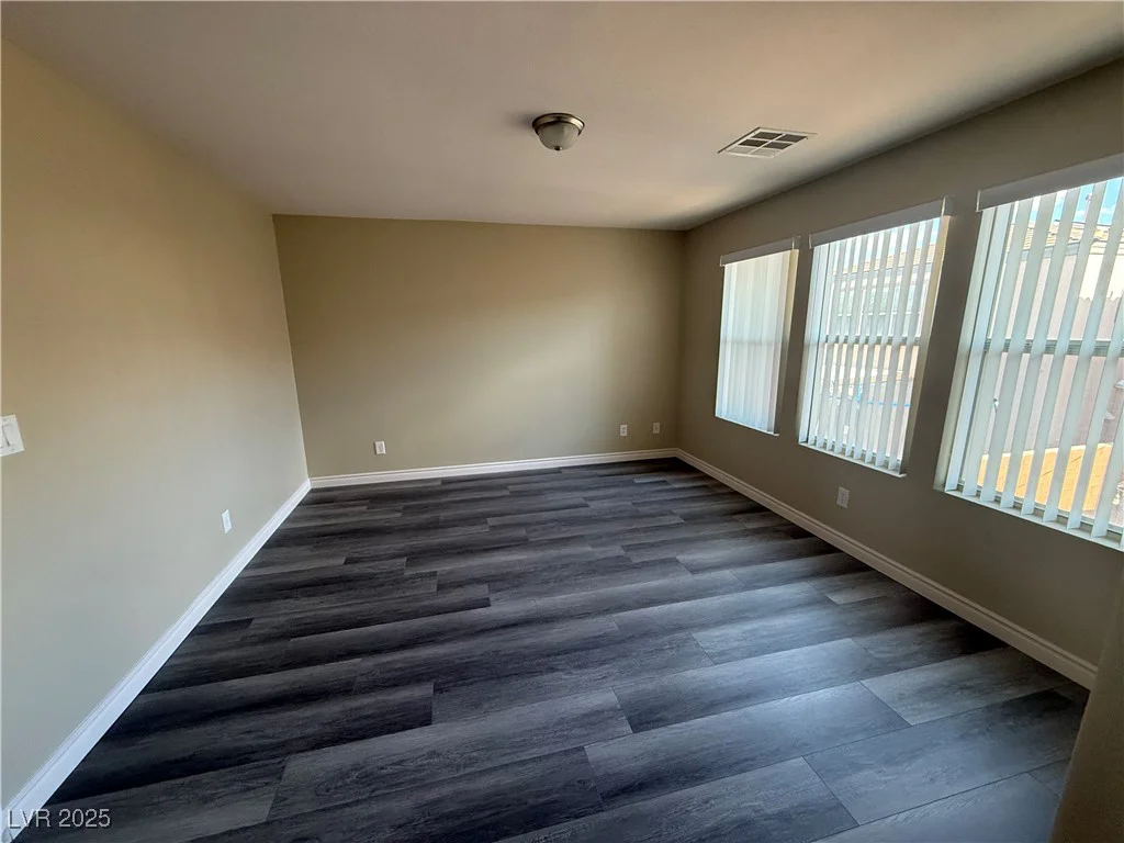 7929 Valladolid, Las Vegas, NV 89178