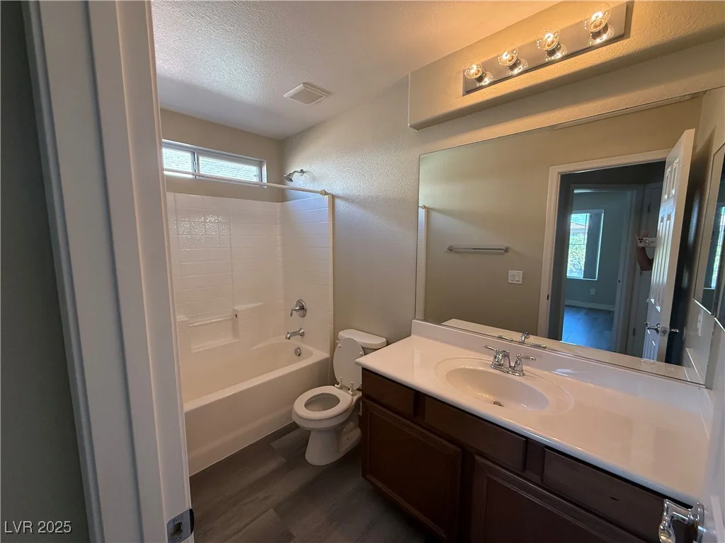 7929 Valladolid, Las Vegas, NV 89178