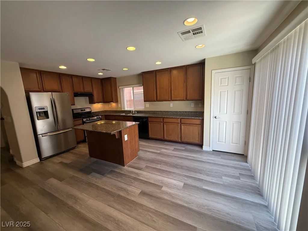 7929 Valladolid, Las Vegas, NV 89178