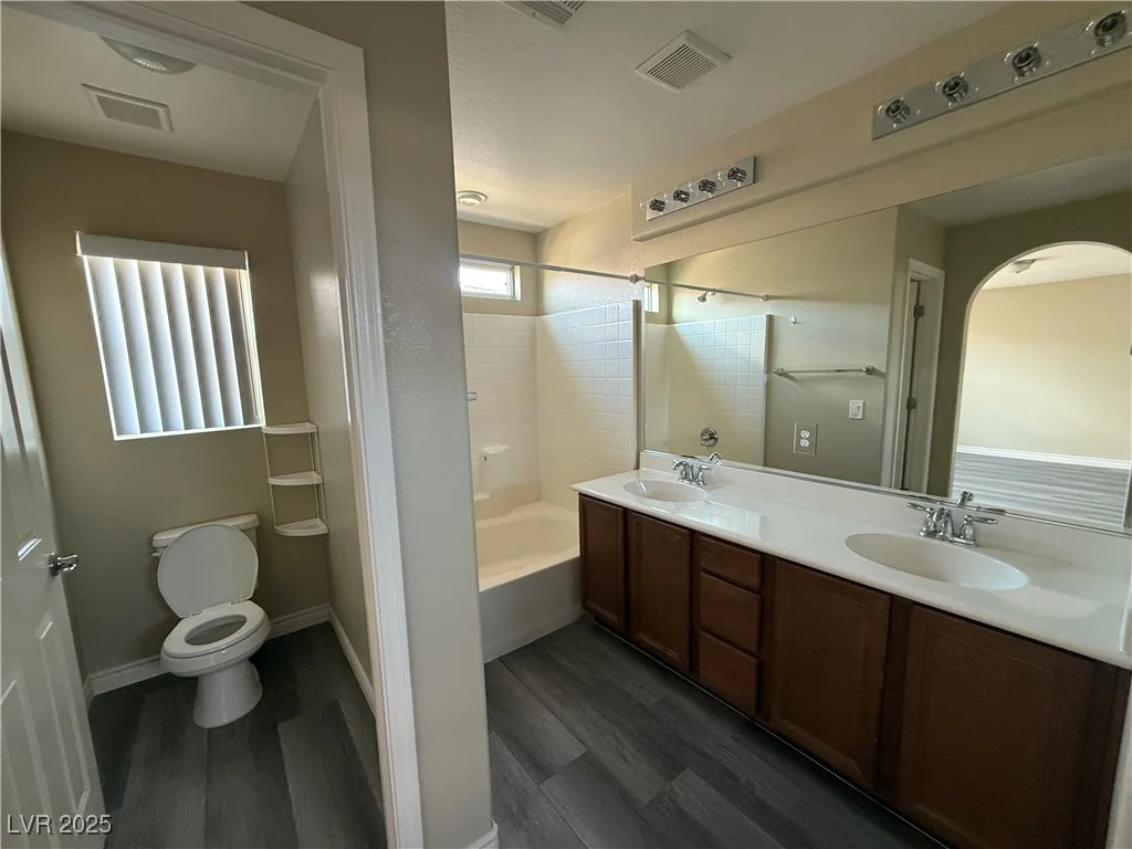7929 Valladolid, Las Vegas, NV 89178