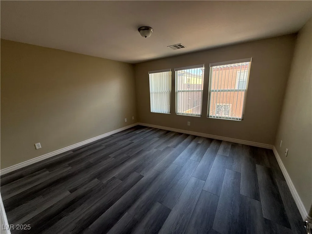 7929 Valladolid, Las Vegas, NV 89178