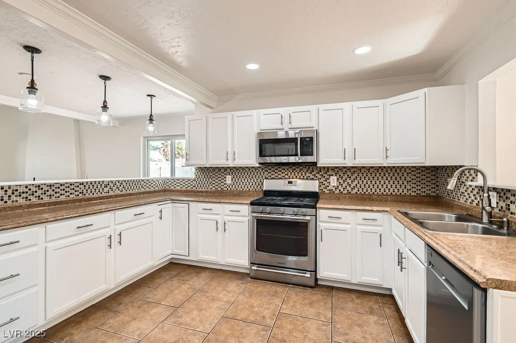 4302 Newhaven, Las Vegas, NV 89147