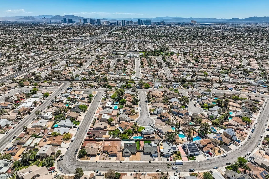 4302 Newhaven, Las Vegas, NV 89147