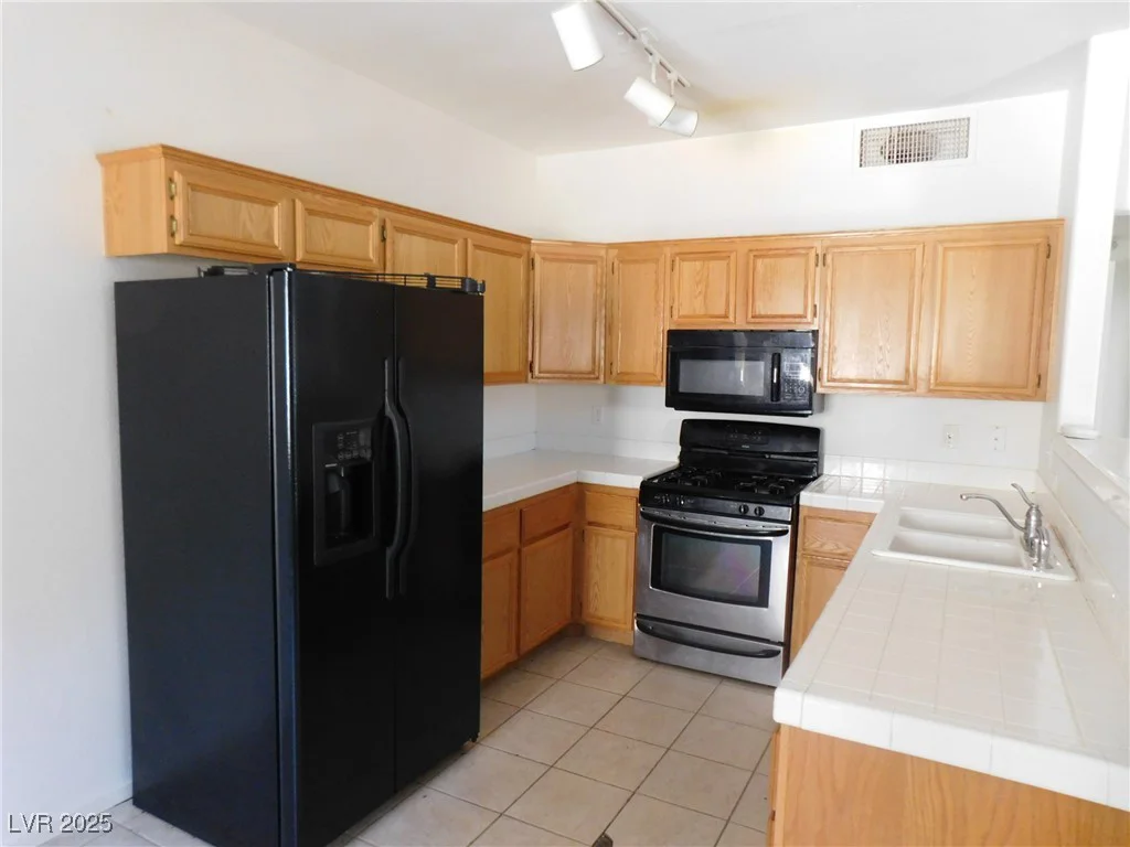 2110 Los Feliz, Las Vegas, NV 89156