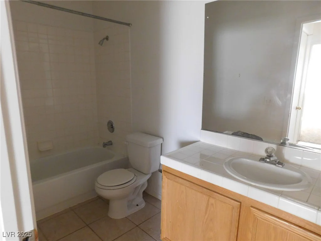 2110 Los Feliz, Las Vegas, NV 89156
