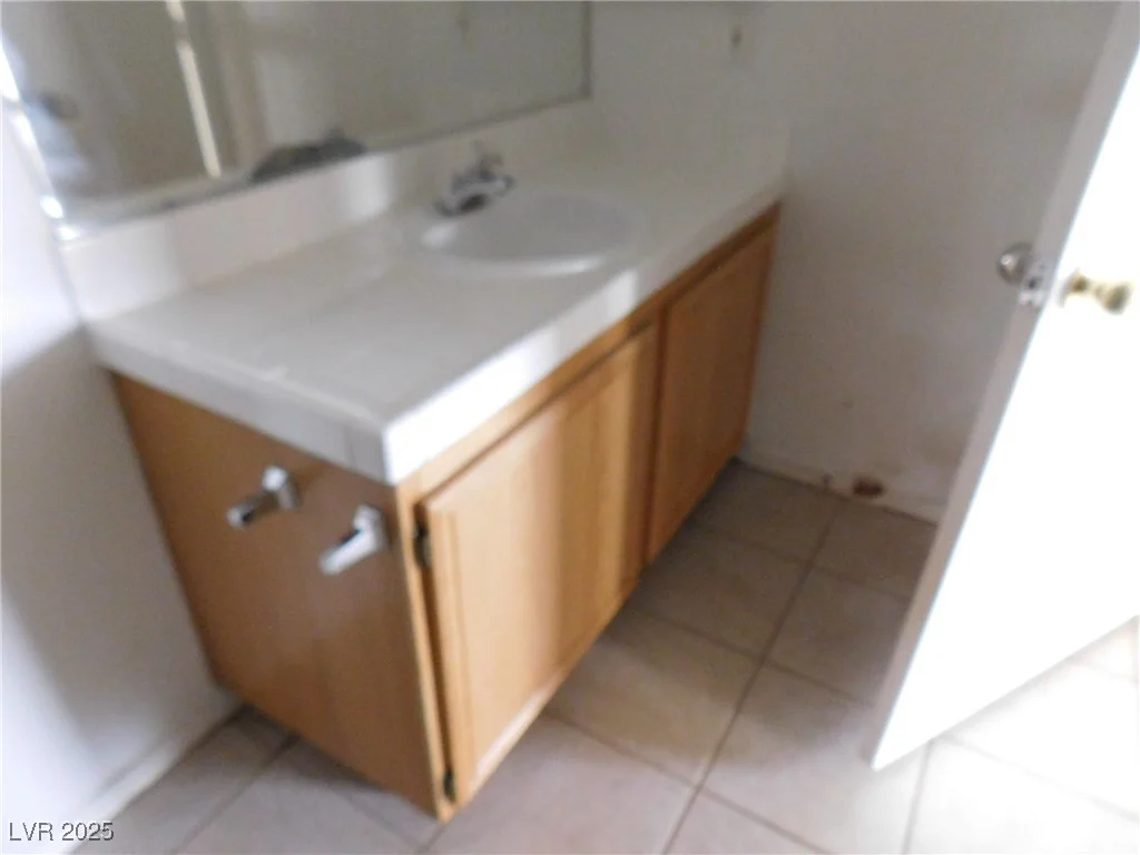 2110 Los Feliz, Las Vegas, NV 89156