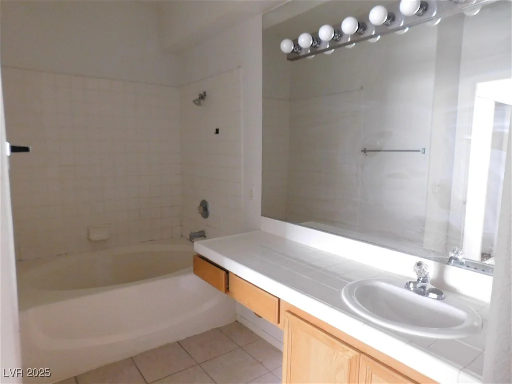 2110 Los Feliz, Las Vegas, NV 89156
