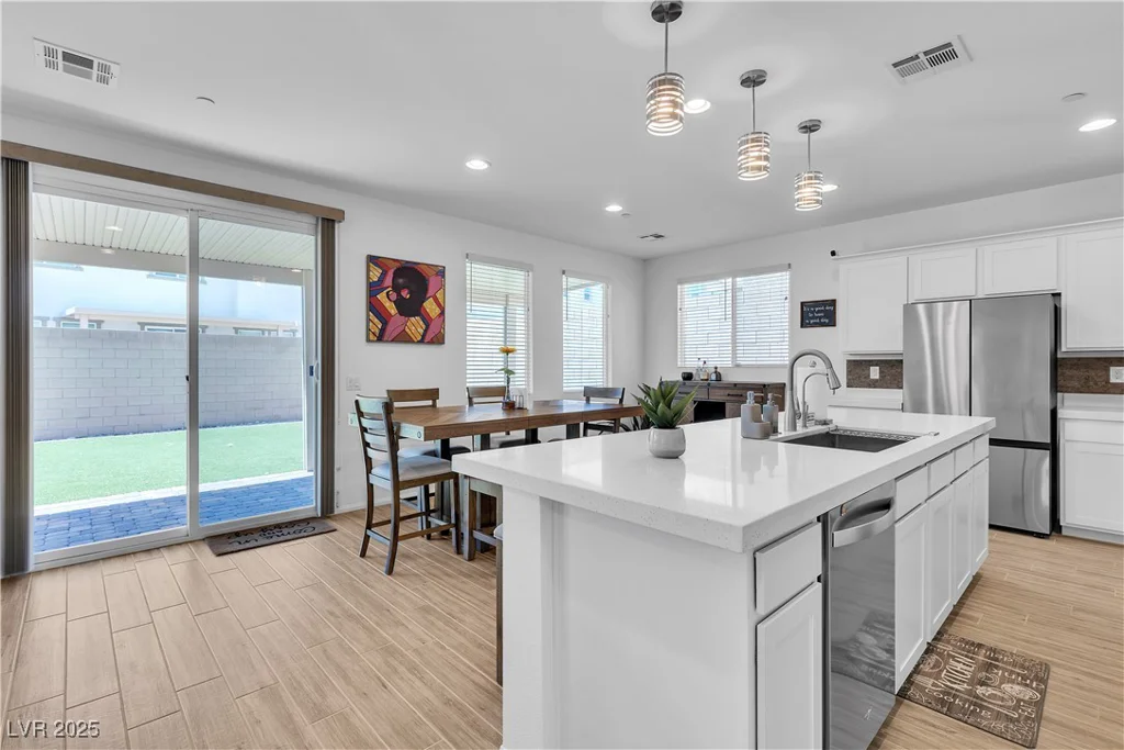 10415 Sadie Blake, Las Vegas, NV 89166
