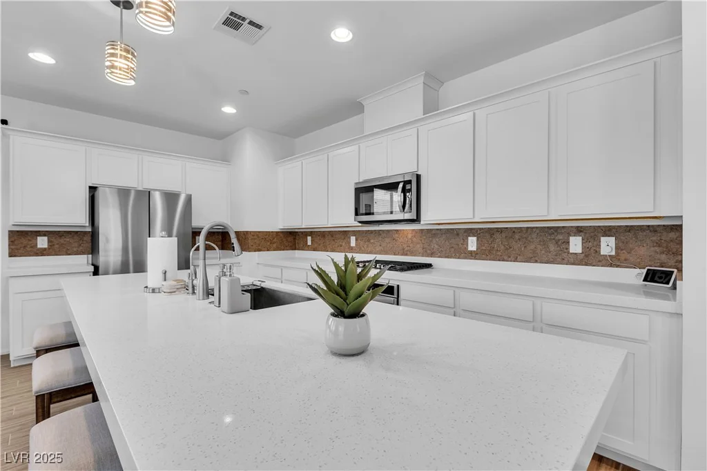 10415 Sadie Blake, Las Vegas, NV 89166
