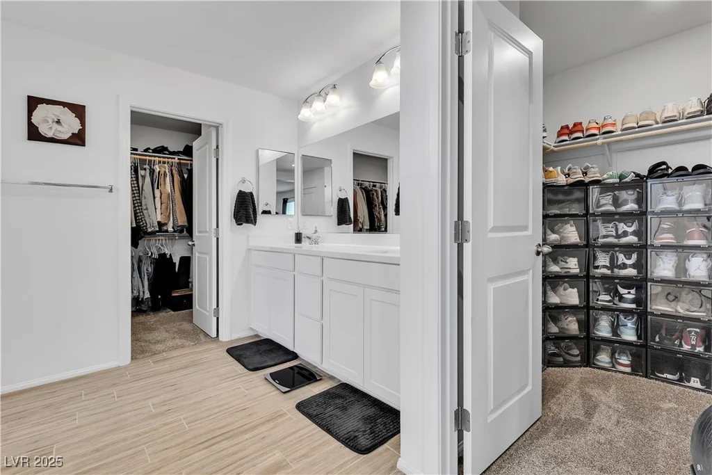 10415 Sadie Blake, Las Vegas, NV 89166