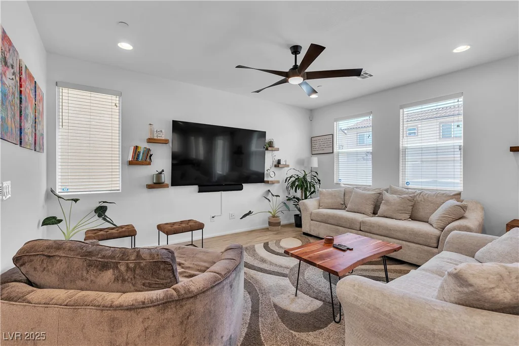 10415 Sadie Blake, Las Vegas, NV 89166