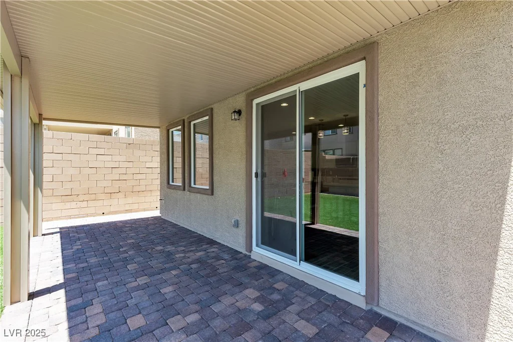 10415 Sadie Blake, Las Vegas, NV 89166