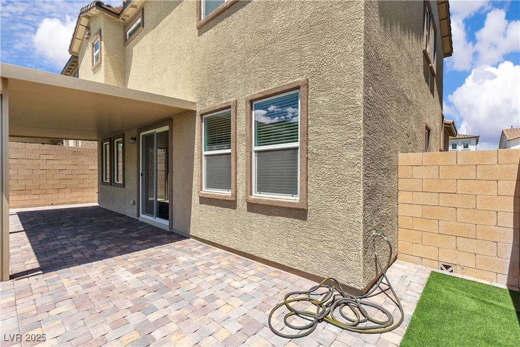 10415 Sadie Blake, Las Vegas, NV 89166