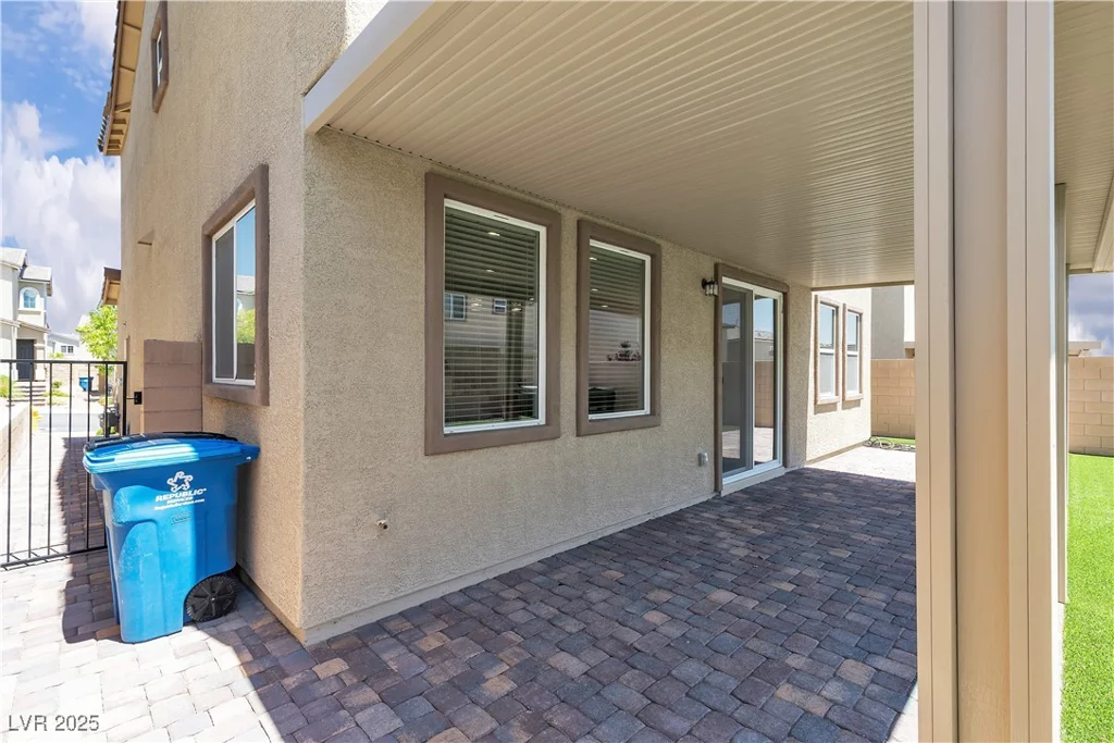 10415 Sadie Blake, Las Vegas, NV 89166