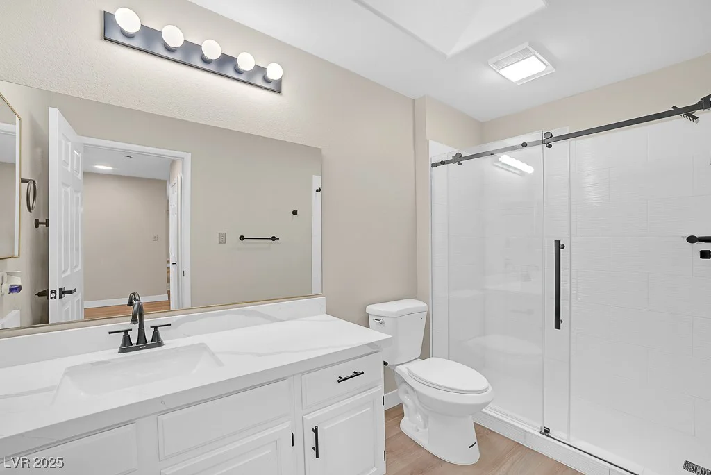 2851 Valley View, Las Vegas, NV 89102