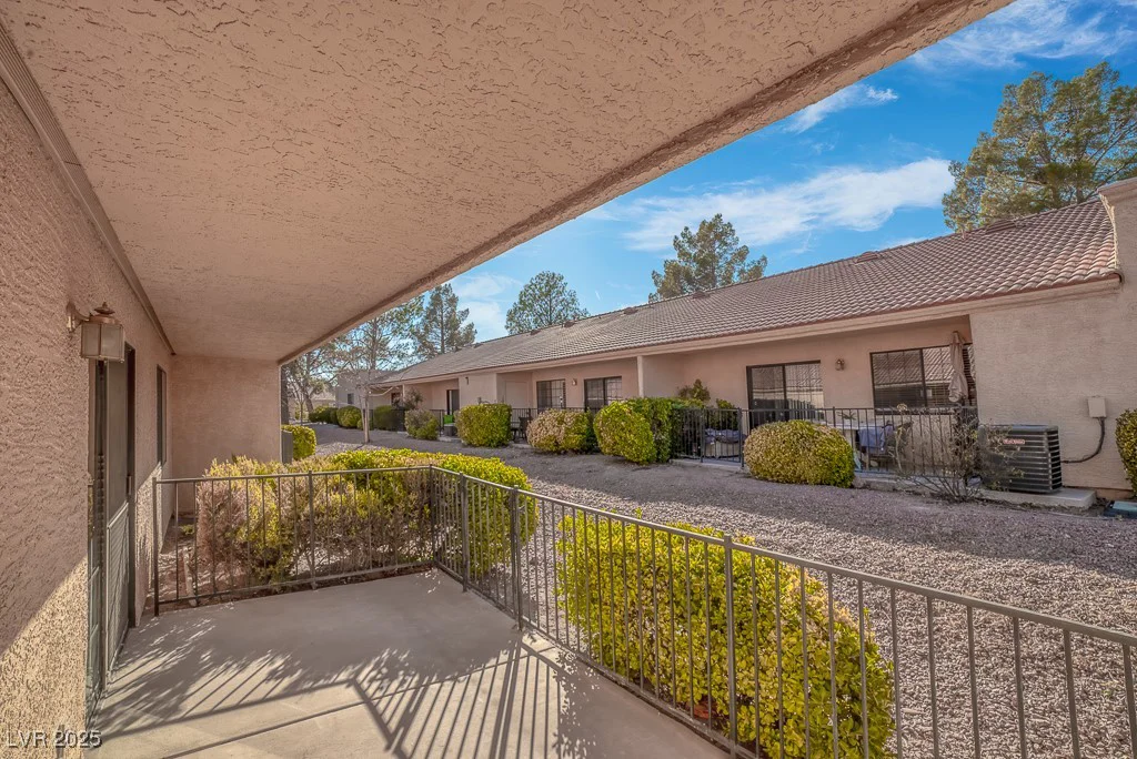 2851 Valley View, Las Vegas, NV 89102