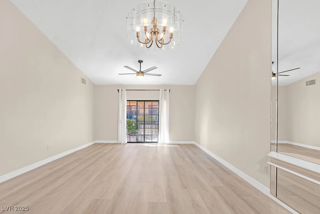 2851 Valley View, Las Vegas, NV 89102