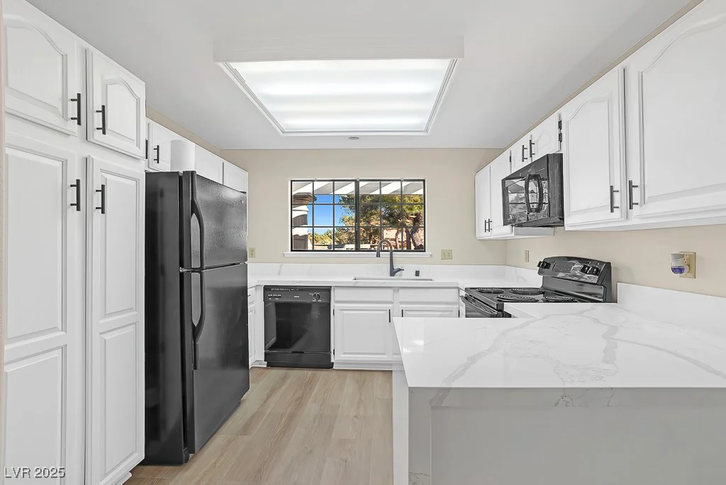 2851 Valley View, Las Vegas, NV 89102