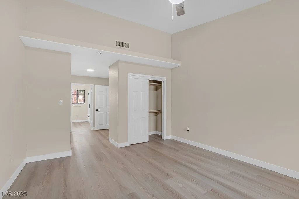 2851 Valley View, Las Vegas, NV 89102