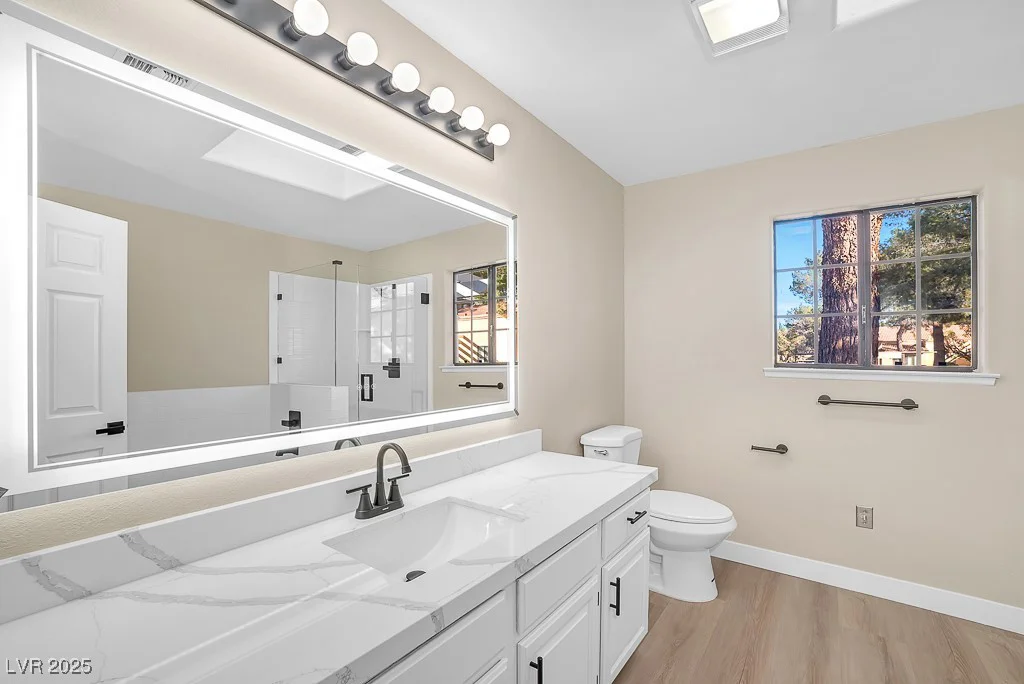 2851 Valley View, Las Vegas, NV 89102