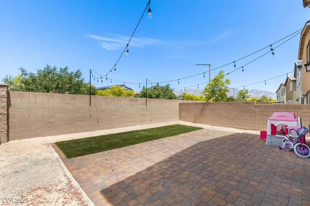 7819 Rachelis, North Las Vegas, NV 89084