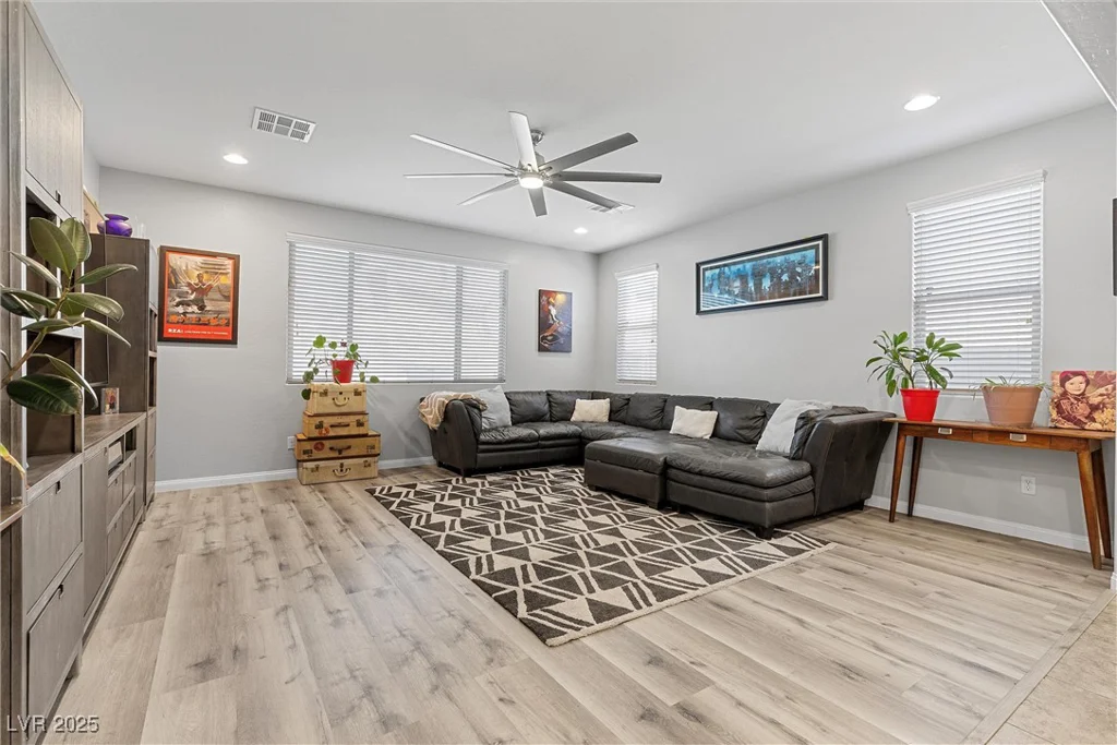 8953 Hitch Creek, Las Vegas, NV 89131