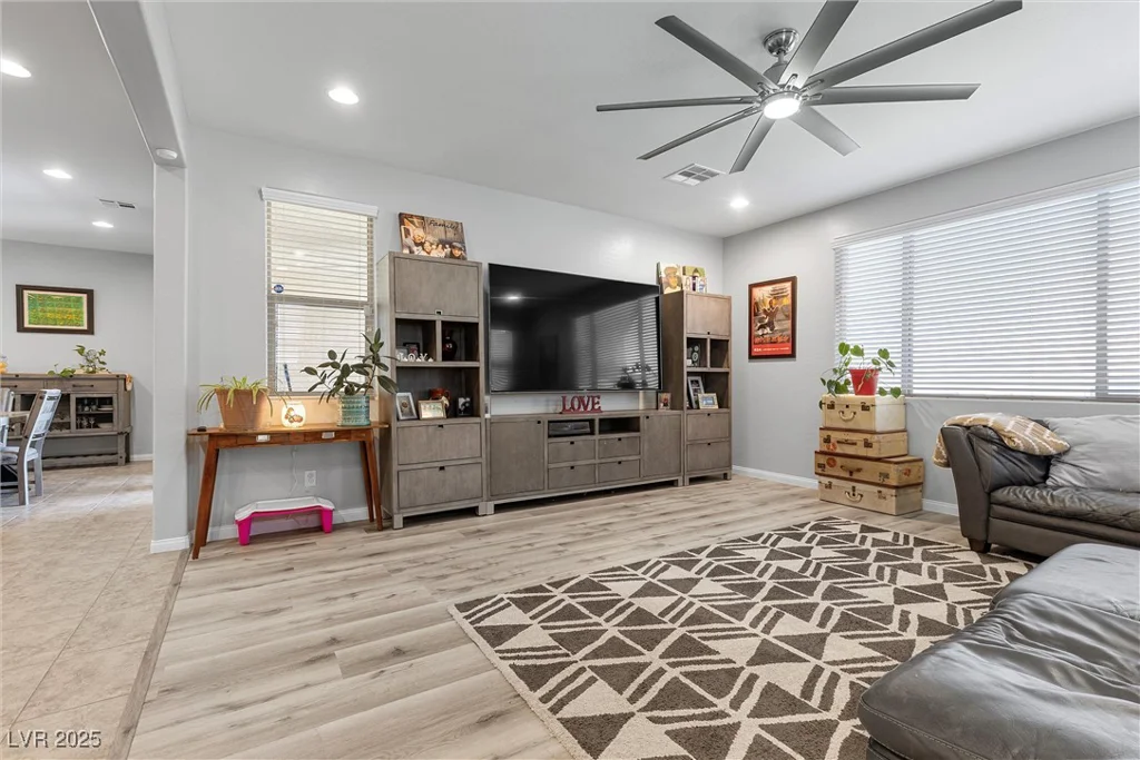 8953 Hitch Creek, Las Vegas, NV 89131
