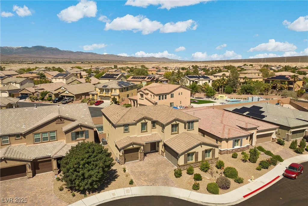 8953 Hitch Creek, Las Vegas, NV 89131