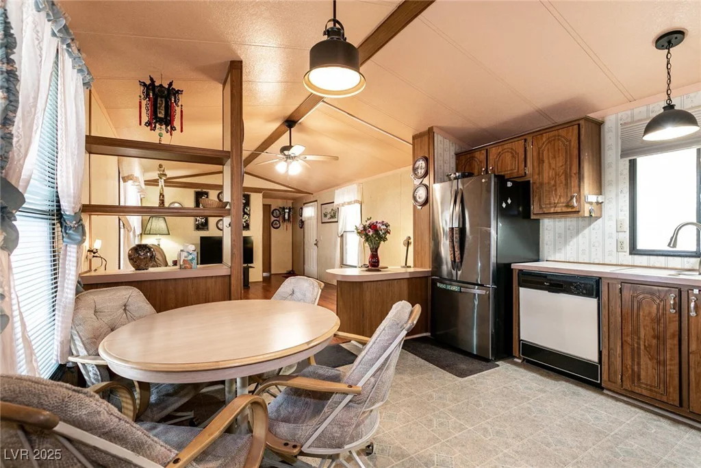 3677 Arbolado, Las Vegas, NV 89121