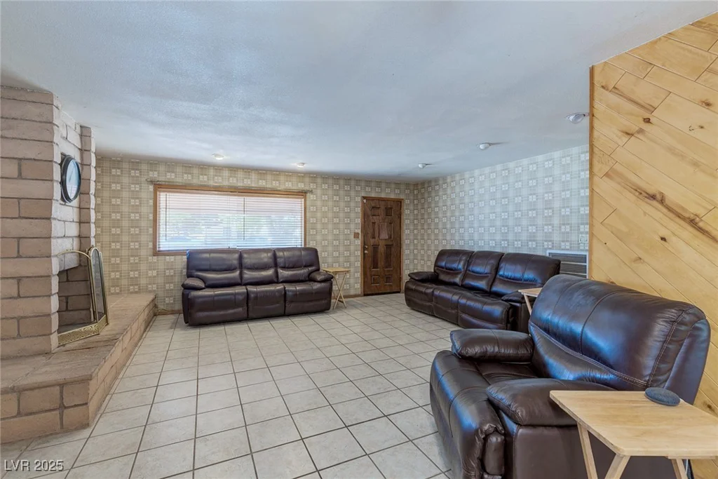 5262 Harris, Las Vegas, NV 89110