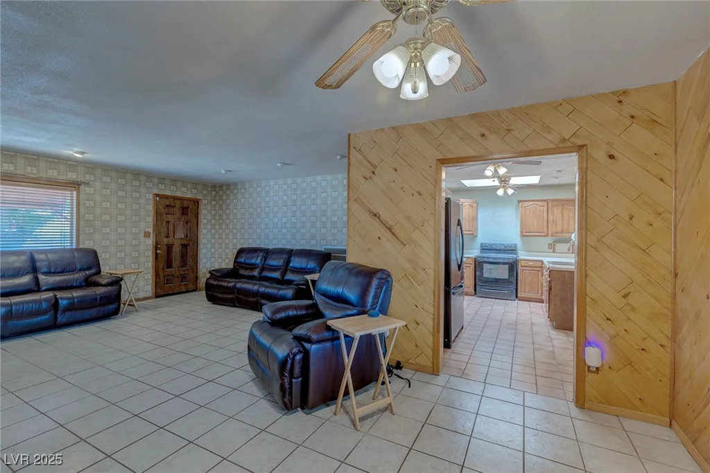 5262 Harris, Las Vegas, NV 89110