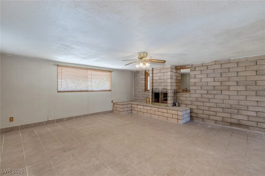 5262 Harris, Las Vegas, NV 89110
