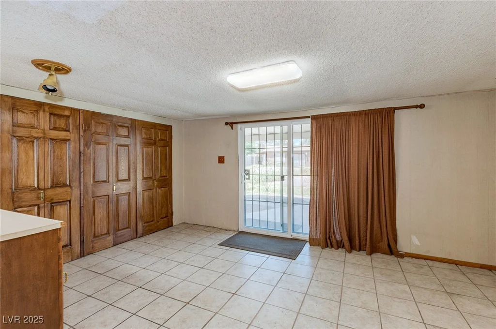 5262 Harris, Las Vegas, NV 89110