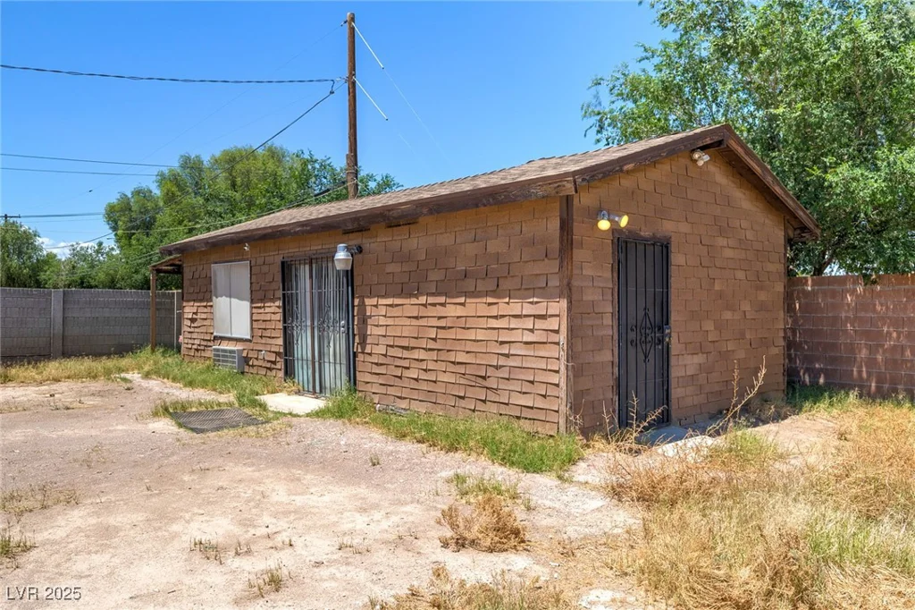 5262 Harris, Las Vegas, NV 89110