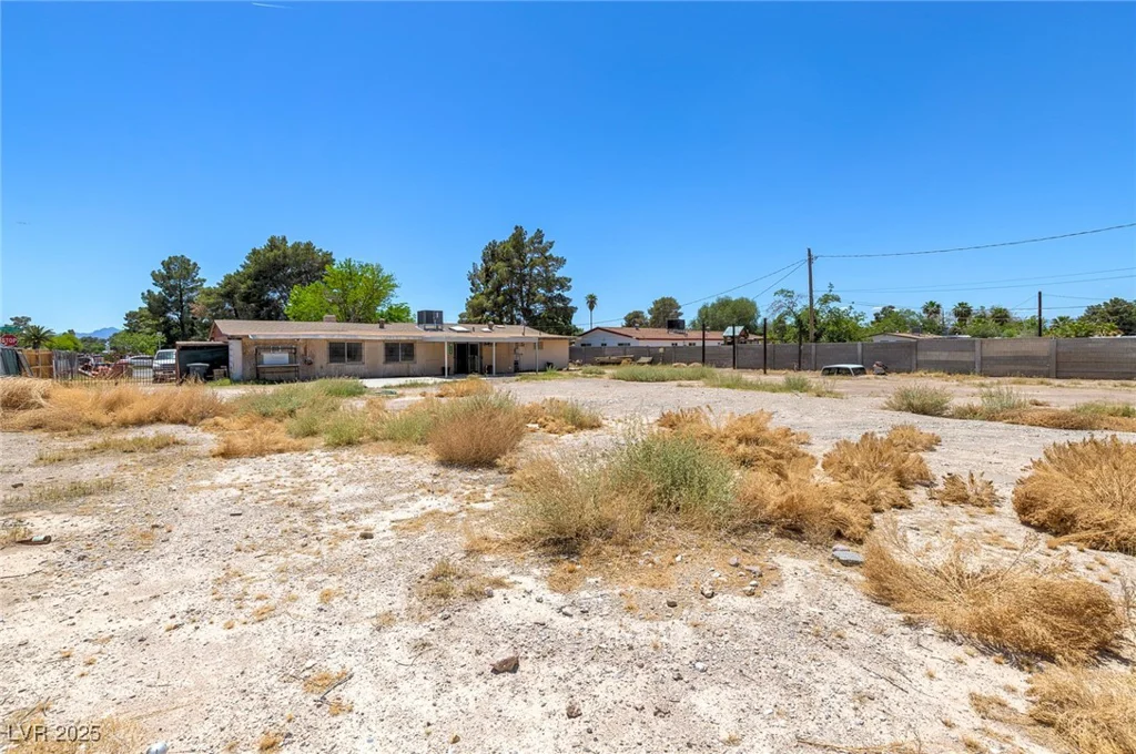 5262 Harris, Las Vegas, NV 89110